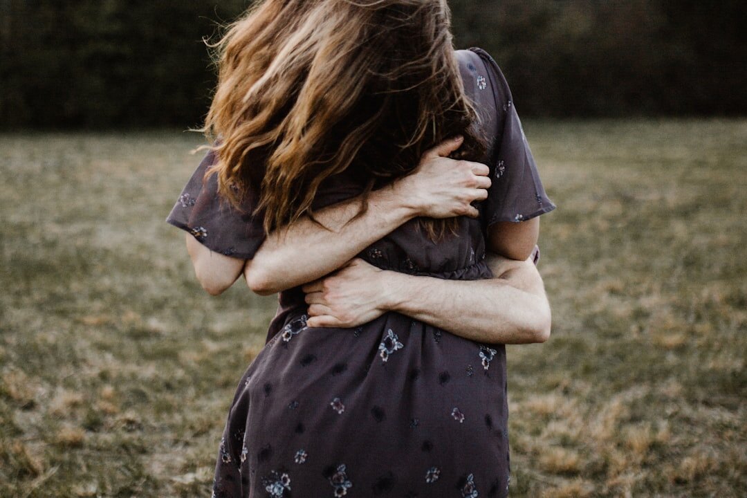 celebrity reconciliation hug