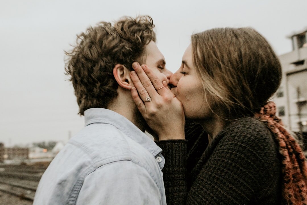 celebrity couple kissing